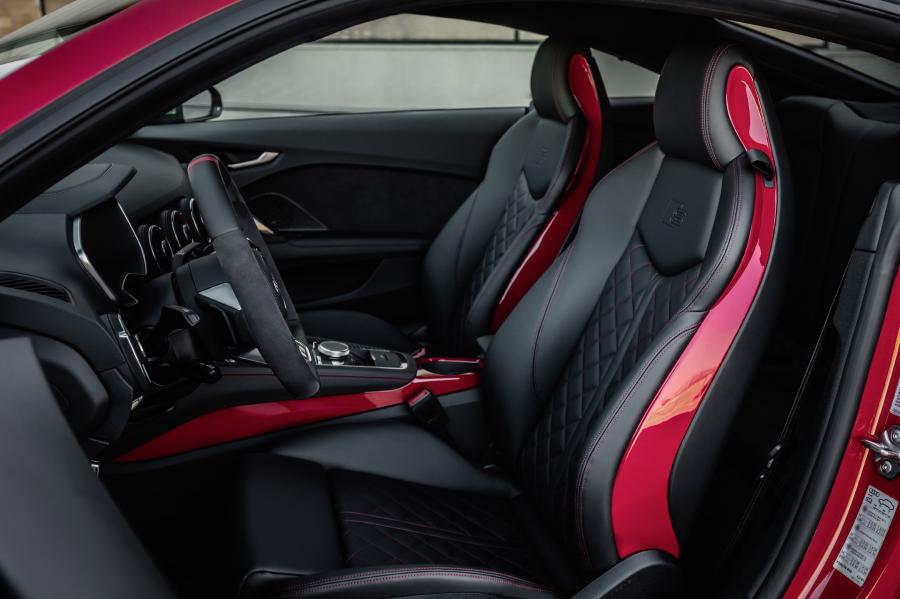 Интерьер Audi TTS Coupe (8S) 2018 года  (WW) (фото 115 из 254)